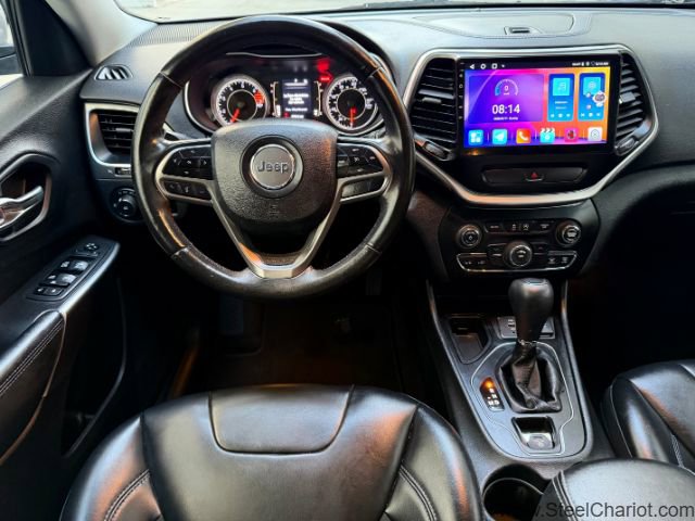 Used 2019 Jeep Cherokee Latitude Plus image 12