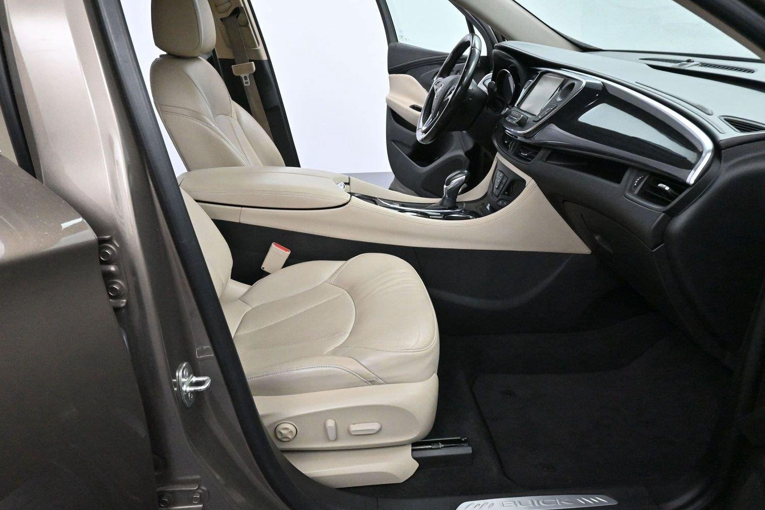 Used 2017 Buick Envision Essence FWD image 35