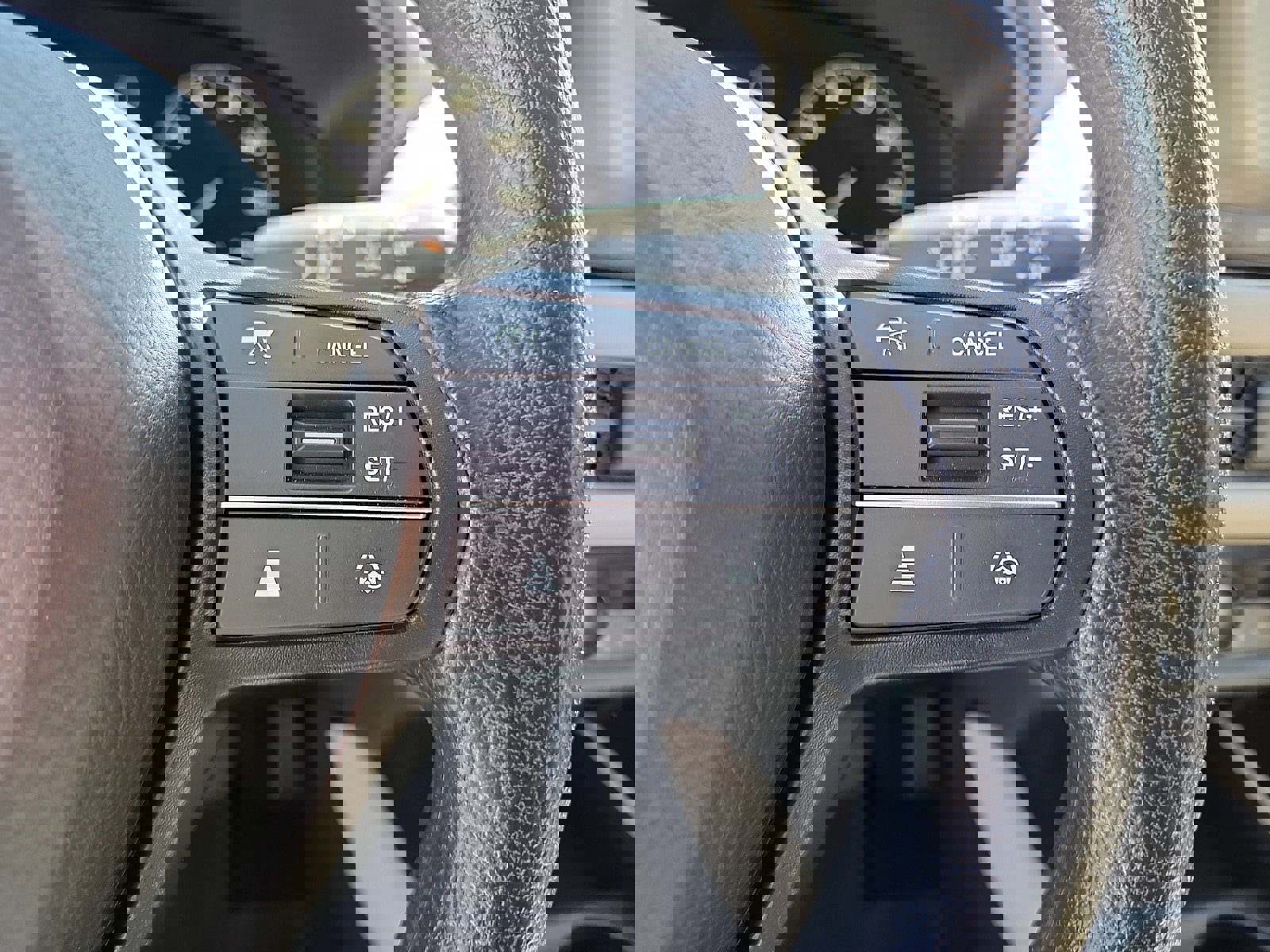 Used 2023 Honda HR-V LX image 22