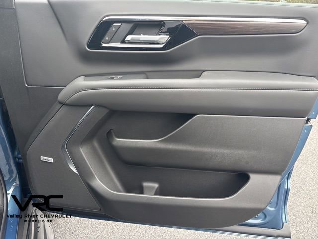 New 2026 Chevrolet Suburban LT w/ Comfort Package image 33