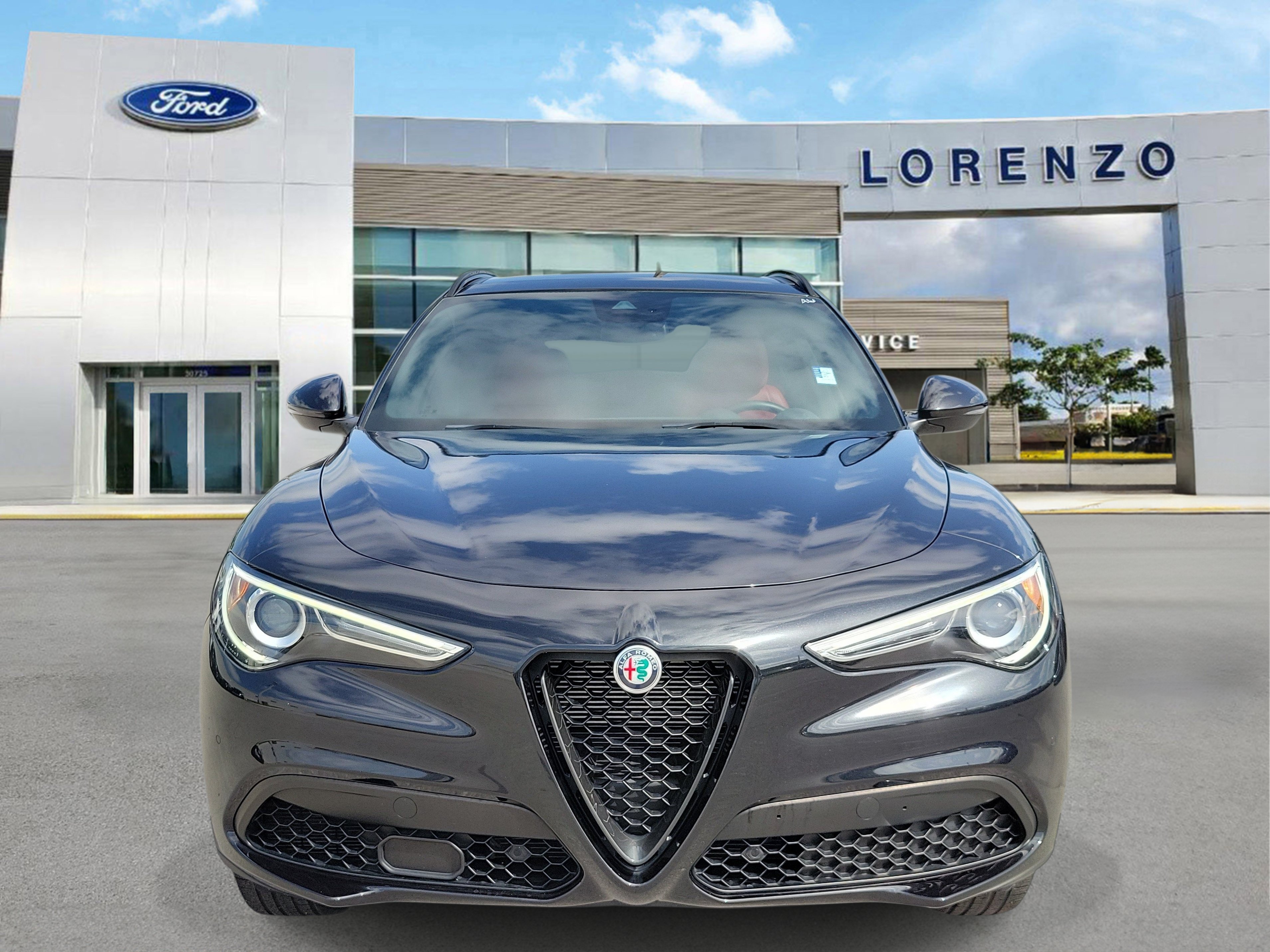 Used 2023 Alfa Romeo Stelvio Sprint RWD image 2