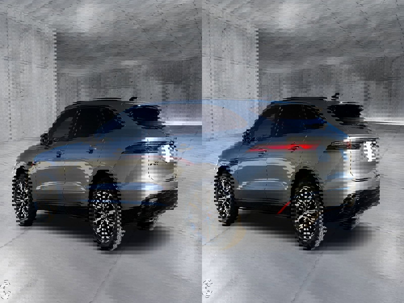 Used 2022 Jaguar F-PACE S image 4