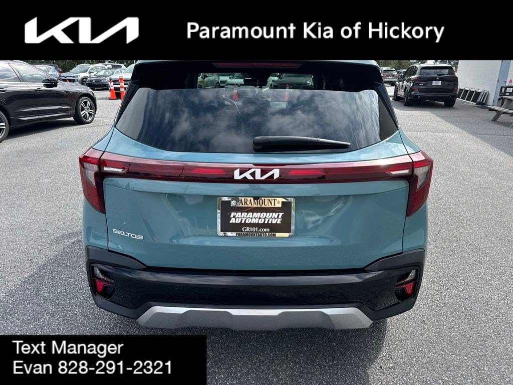 Used 2025 Kia Seltos EX FWD image 6