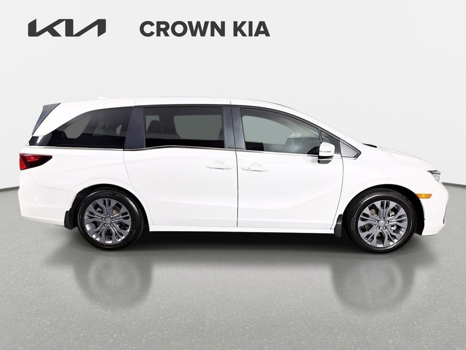 Used 2026 Honda Odyssey Touring image 5