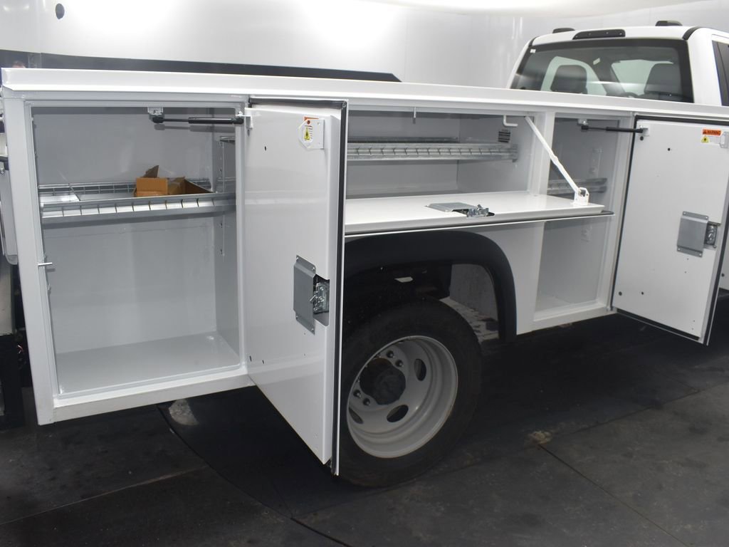 New 2025 Ford F450 XL w/ XL Chrome Package image 7