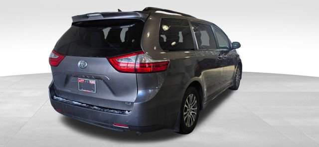 Used 2018 Toyota Sienna XLE Premium image 7