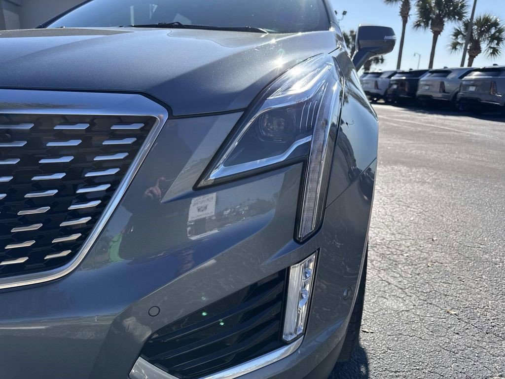Certified 2022 Cadillac XT5 Premium Luxury w/ Technology Package image 8