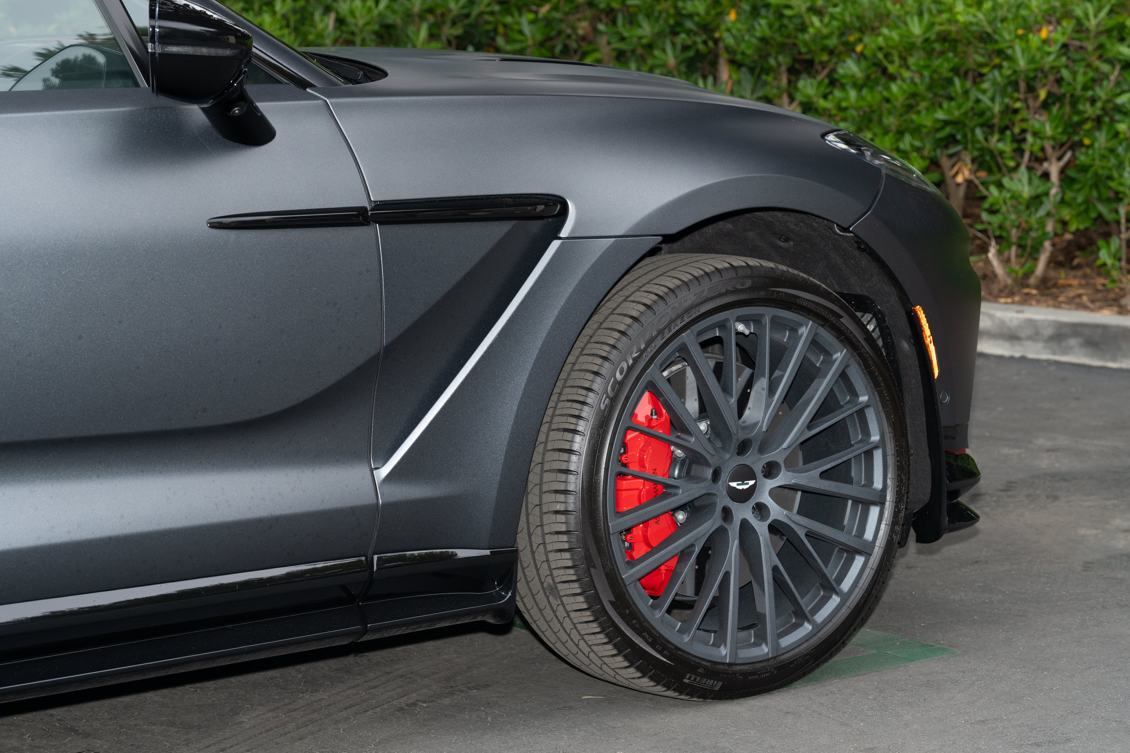 Used 2025 Aston Martin DBX 707 AWD/4WD image 8