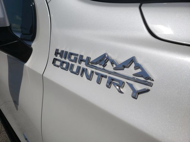 Used 2024 Chevrolet Tahoe High Country w/ Premium Package 2 AWD/4WD image 24