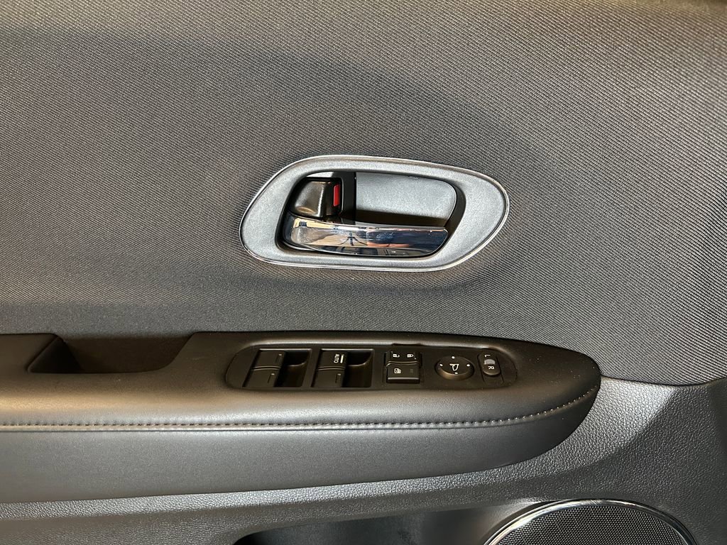 Used 2022 Honda HR-V EX image 19