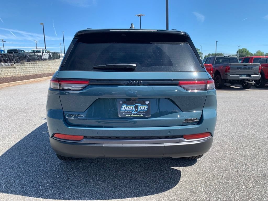 Used 2026 Jeep Grand Cherokee Limited w/ Limited Altitude Package AWD/4WD image 5