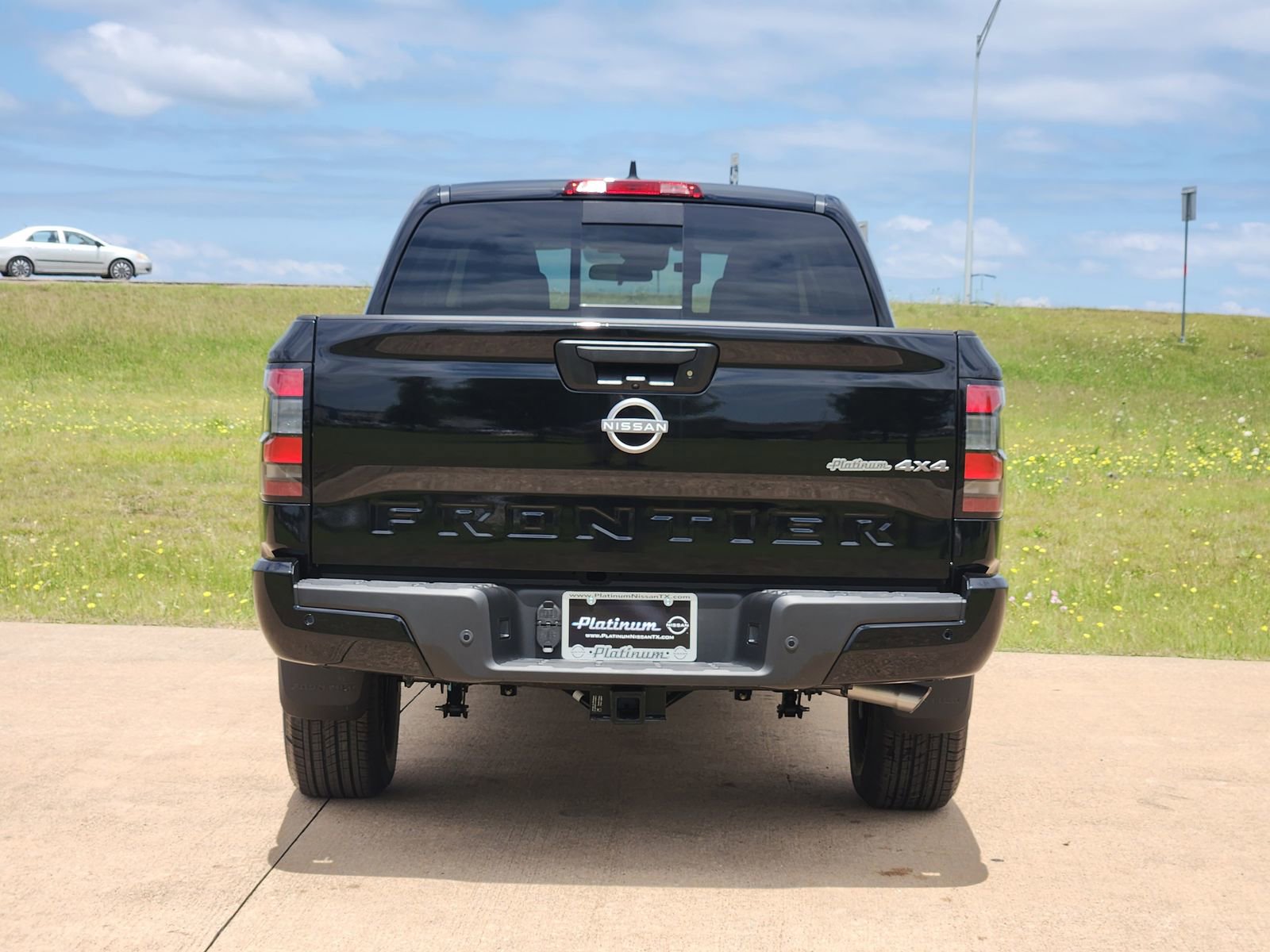 New 2026 Nissan Frontier SV AWD/4WD image 8
