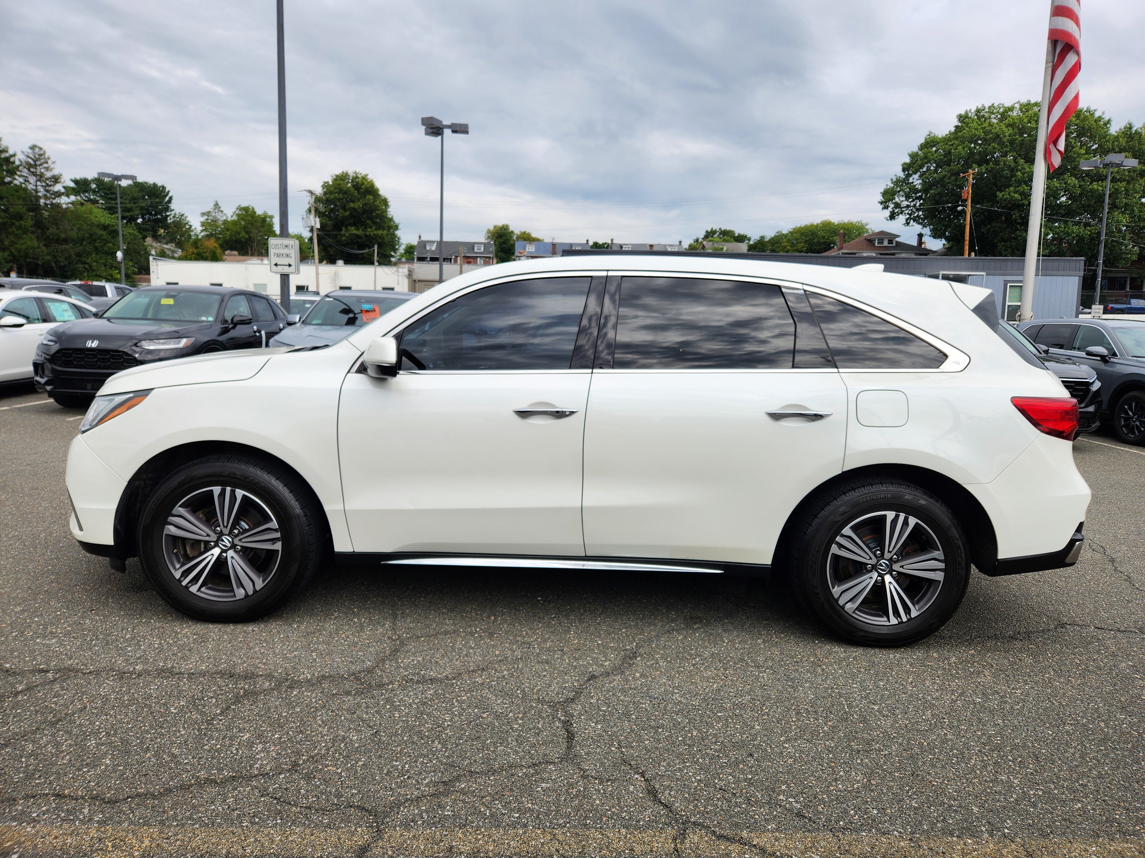 Used 2018 Acura MDX SH-AWD image 5