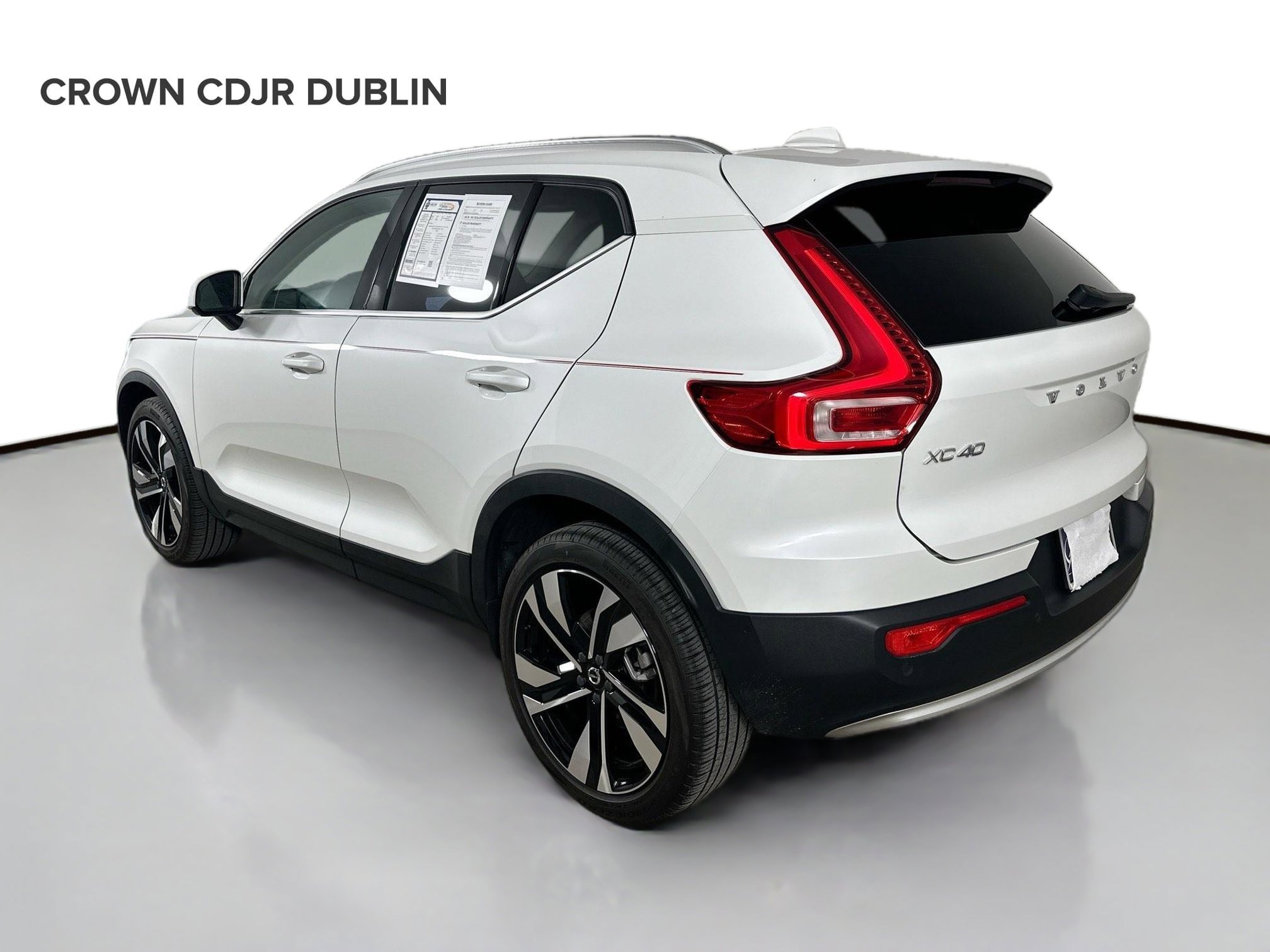 Used 2023 Volvo XC40 B5 Plus w/ Climate Package AWD/4WD image 8