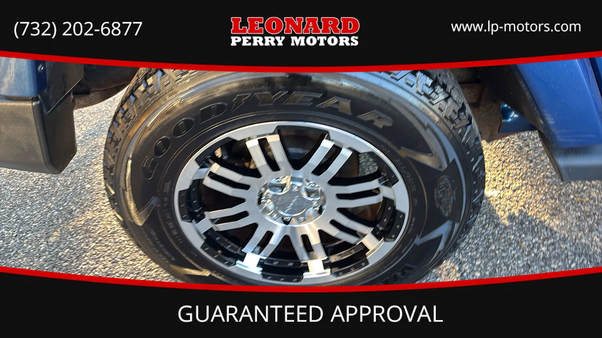 Used 2009 Jeep Wrangler Unlimited Sahara w/ Dual Top Group image 24