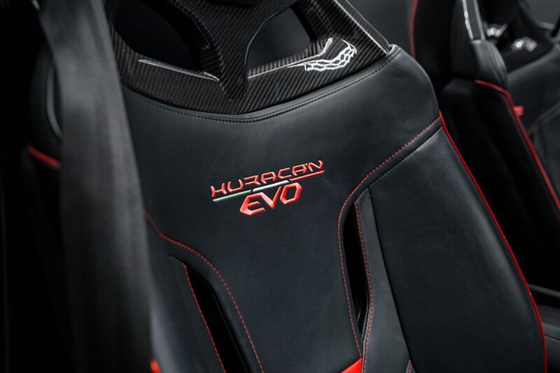 Used 2021 Lamborghini Huracan EVO RWD image 36