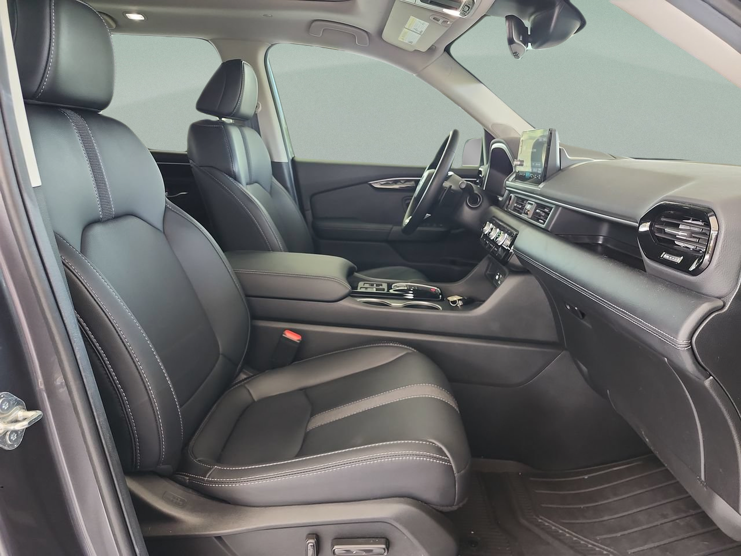 Used 2025 Honda Pilot Touring image 18