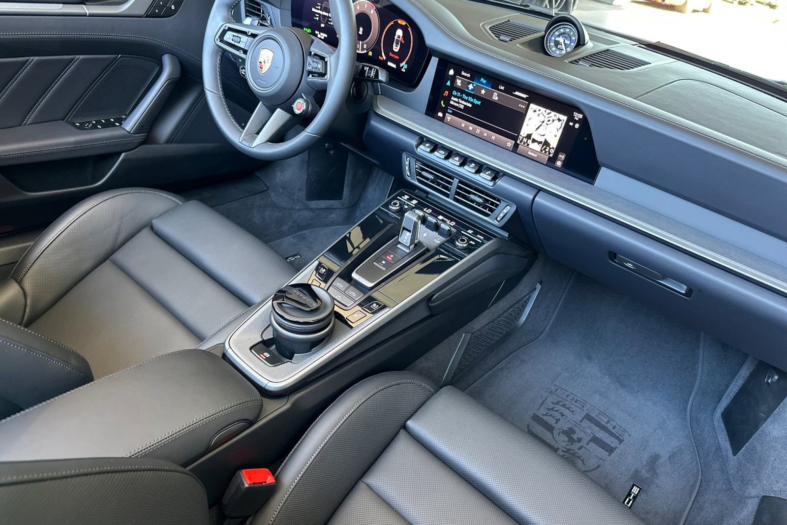 Used 2025 Porsche 911 Carrera S image 18