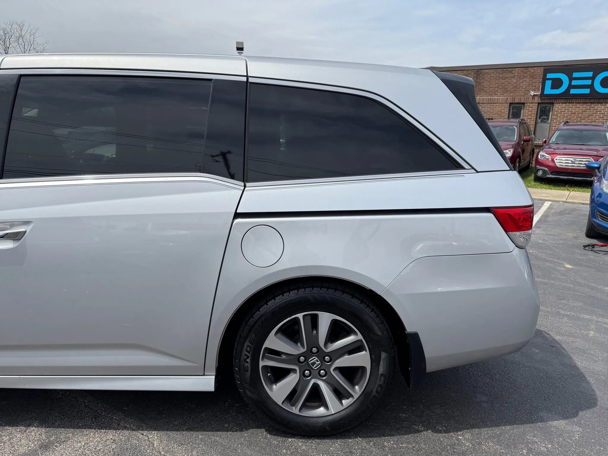 Used 2015 Honda Odyssey Touring Elite image 54