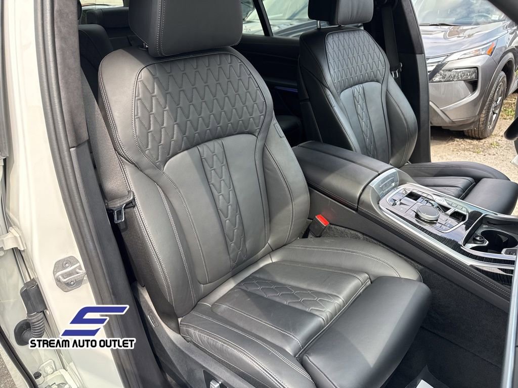 Used 2024 BMW X7 xDrive40i w/ M Sport Package image 42