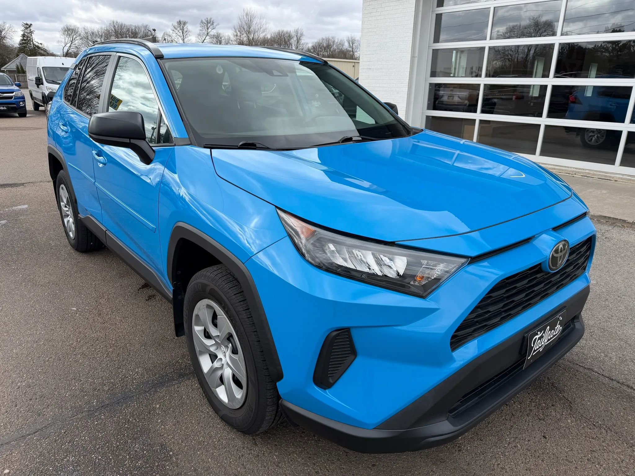 Used 2020 Toyota RAV4 LE w/ Carpet Mat Package image 2