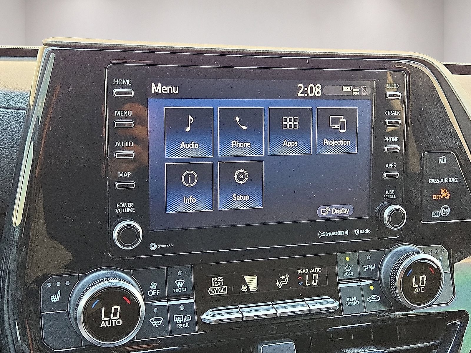 Used 2021 Toyota Highlander XLE AWD/4WD image 27