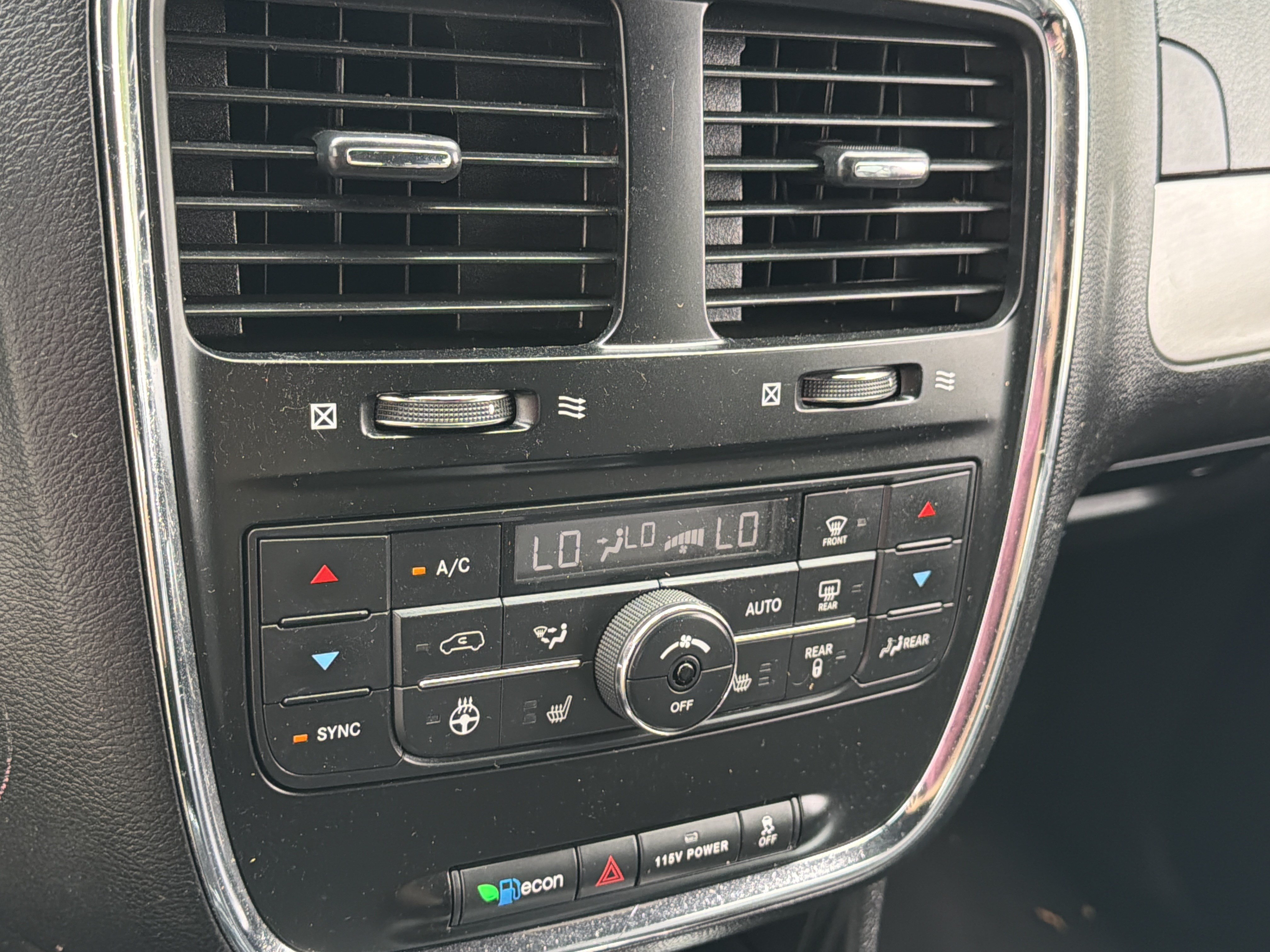 Used 2020 Dodge Grand Caravan GT FWD image 20