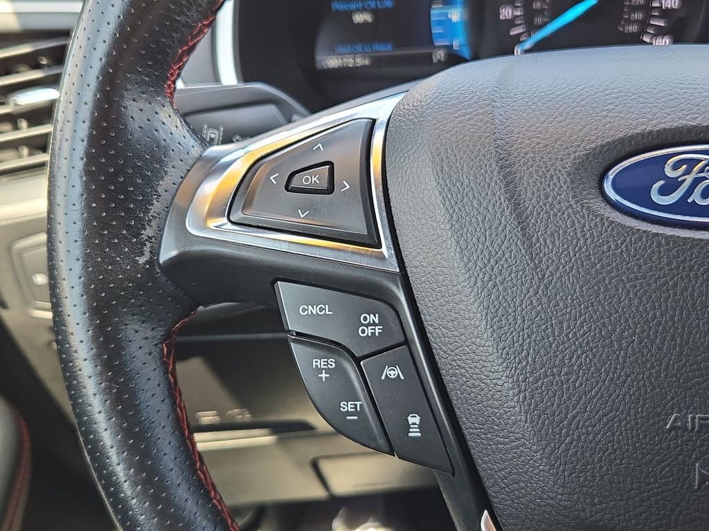 Used 2021 Ford Edge ST-Line image 22