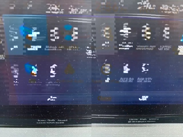 Used 2022 Hyundai Santa Fe Limited image 24