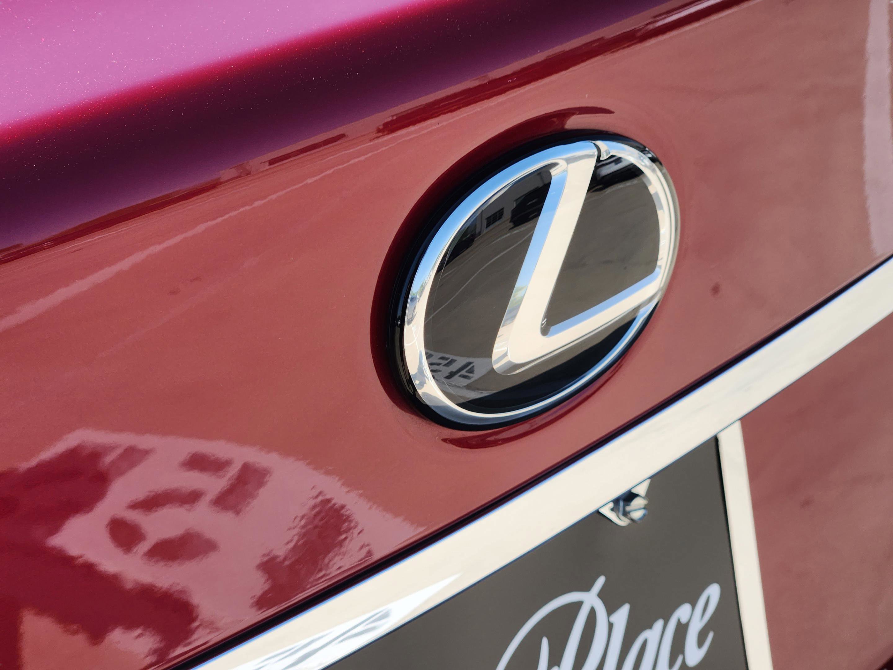 Used 2018 Lexus LS 500 w/ Interior Upgrade Package image 43