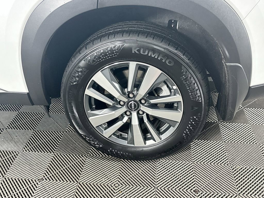 Used 2025 Nissan Pathfinder SL w/ Cargo Package image 39