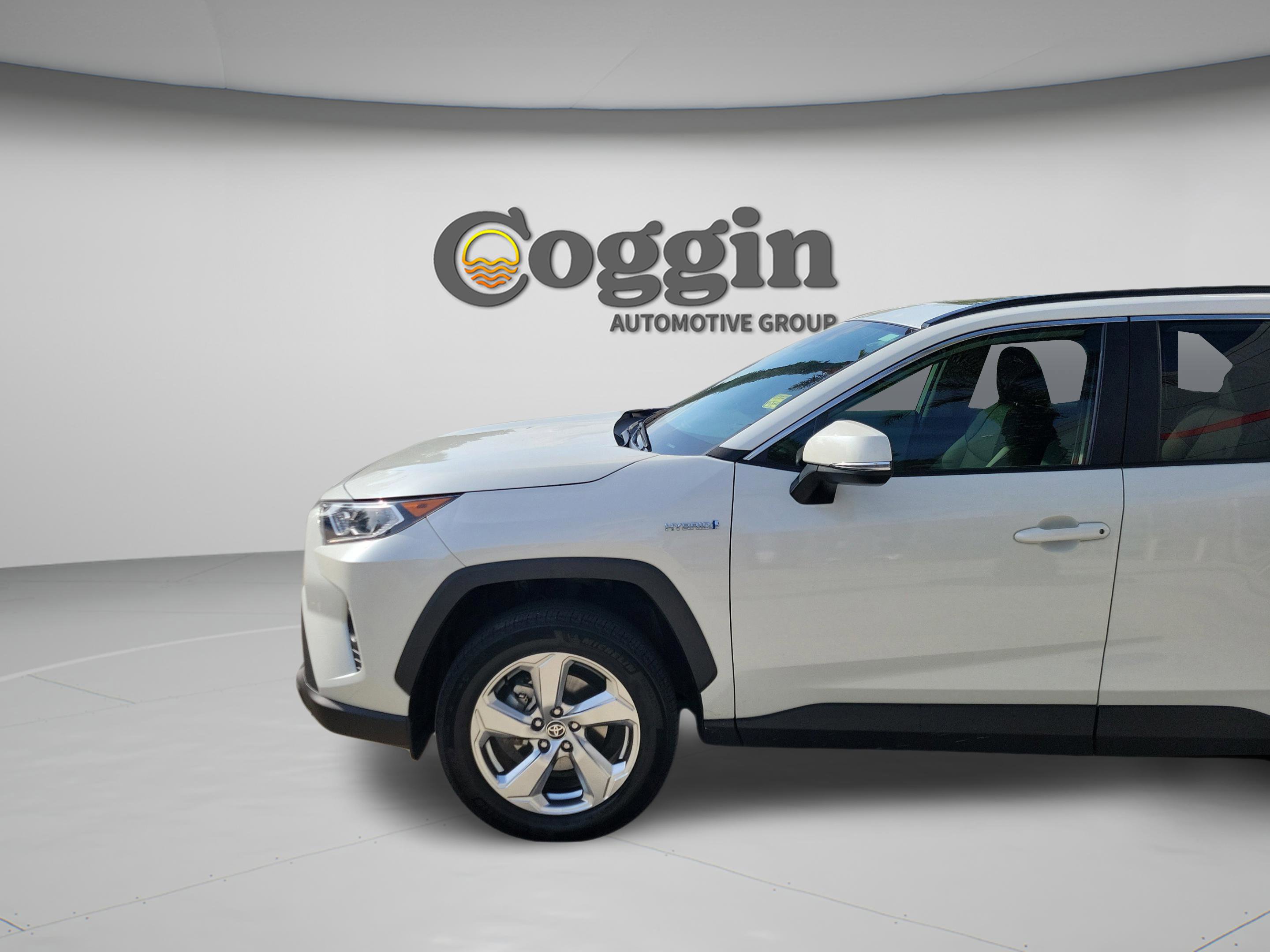 Certified 2021 Toyota RAV4 XLE Premium AWD/4WD image 29