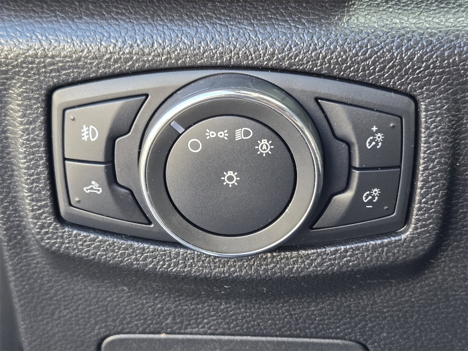 Used 2016 Ford F150 Platinum w/ Equipment Group 701A Luxury image 20