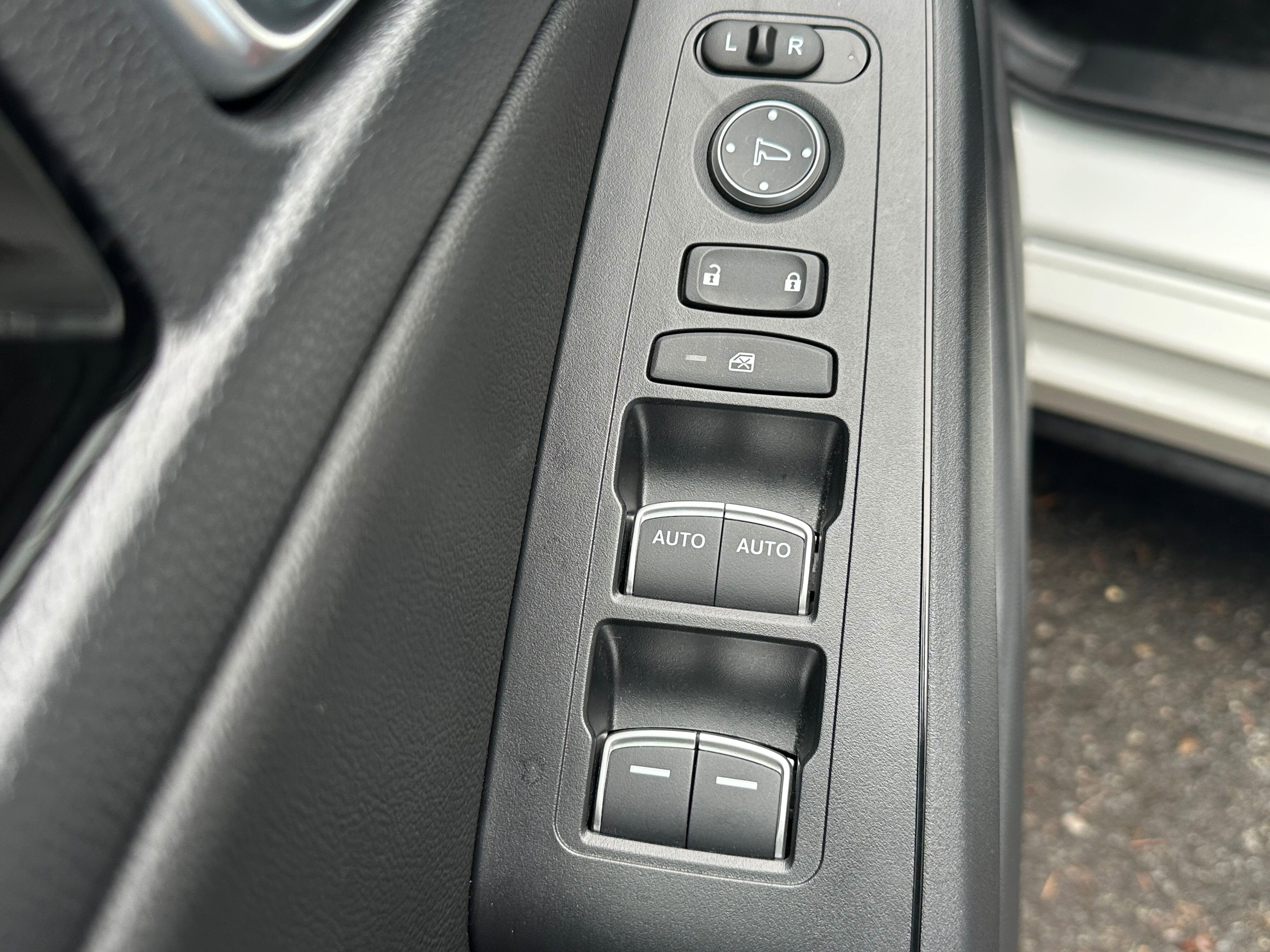 Used 2024 Honda Civic EX-L image 21