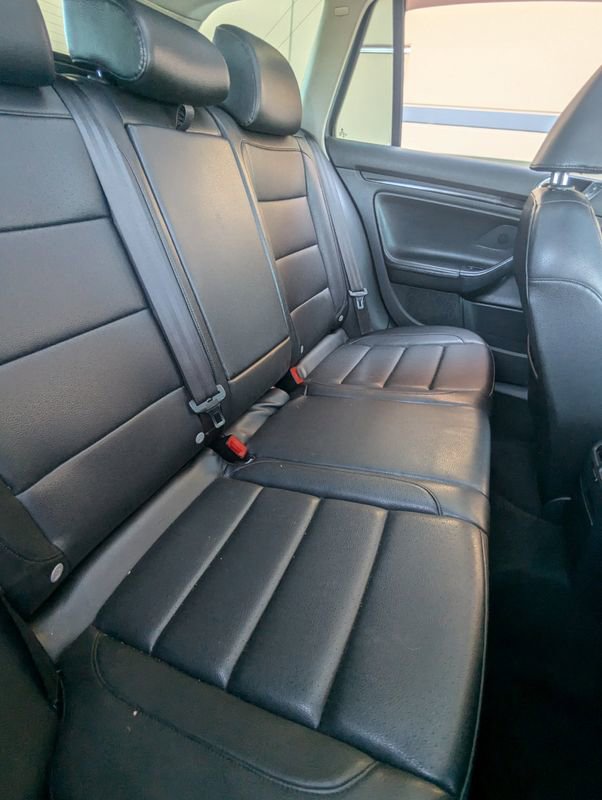 Used 2011 Volkswagen Jetta TDI image 26