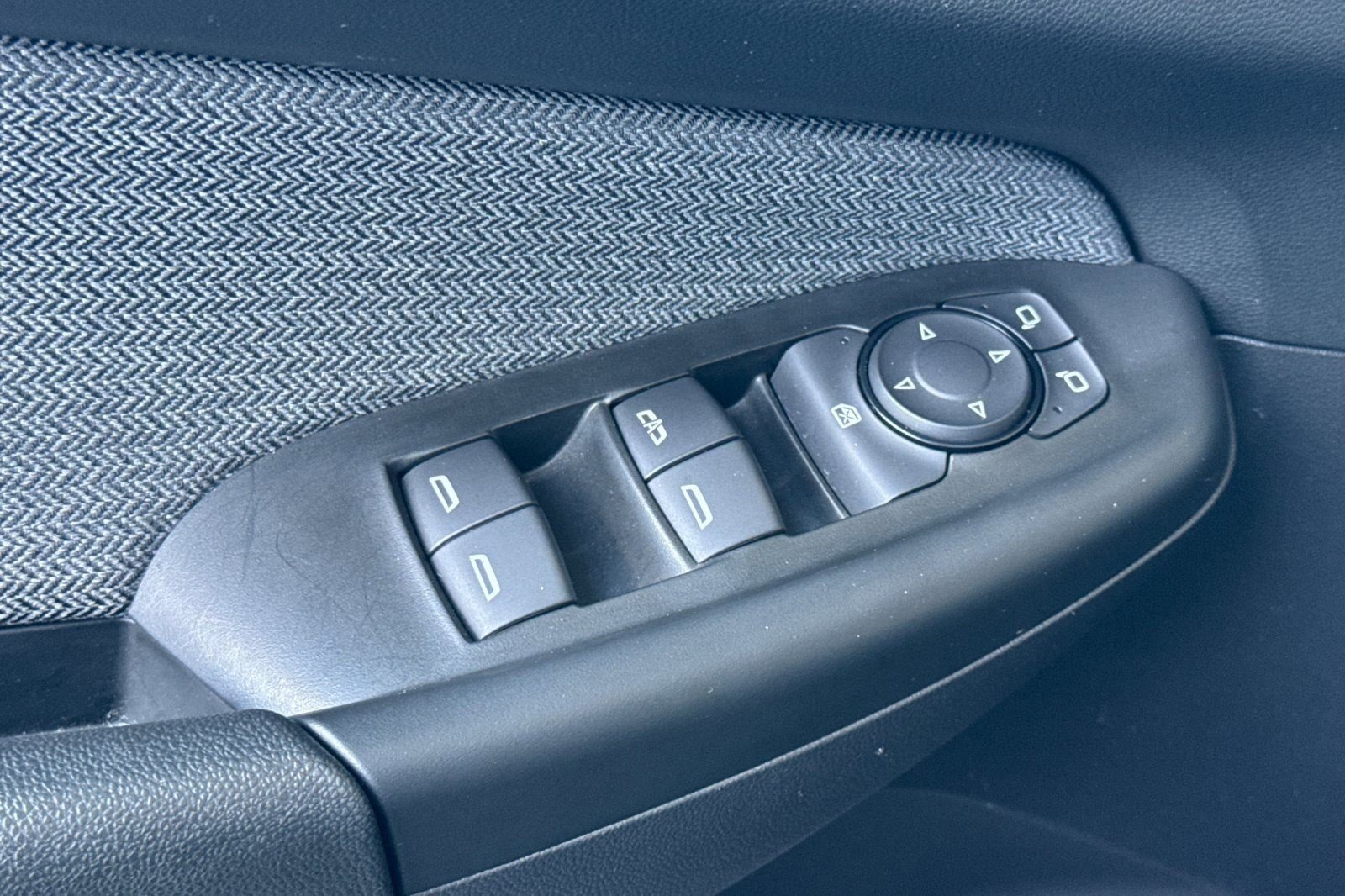 Used 2025 Chevrolet TrailBlazer LT image 13