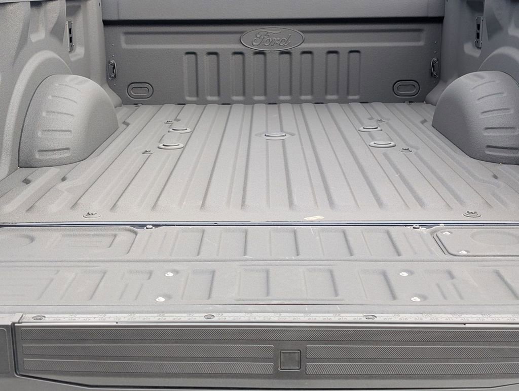 New 2025 Ford F250 Lariat w/ Lariat Ultimate Package image 19