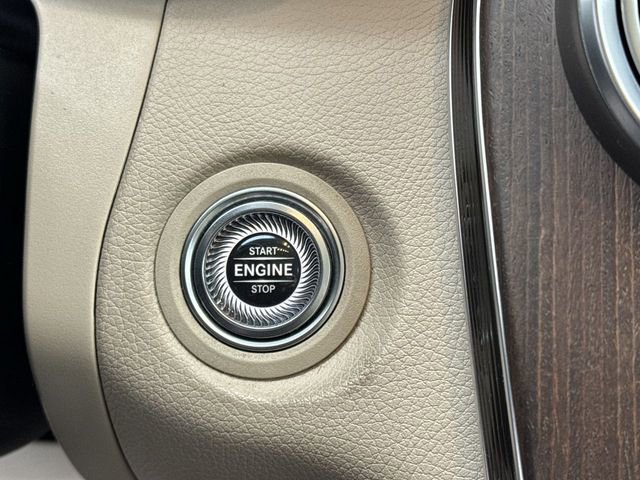 Used 2020 Mercedes-Benz GLC 300 4MATIC w/ Multimedia Package image 16