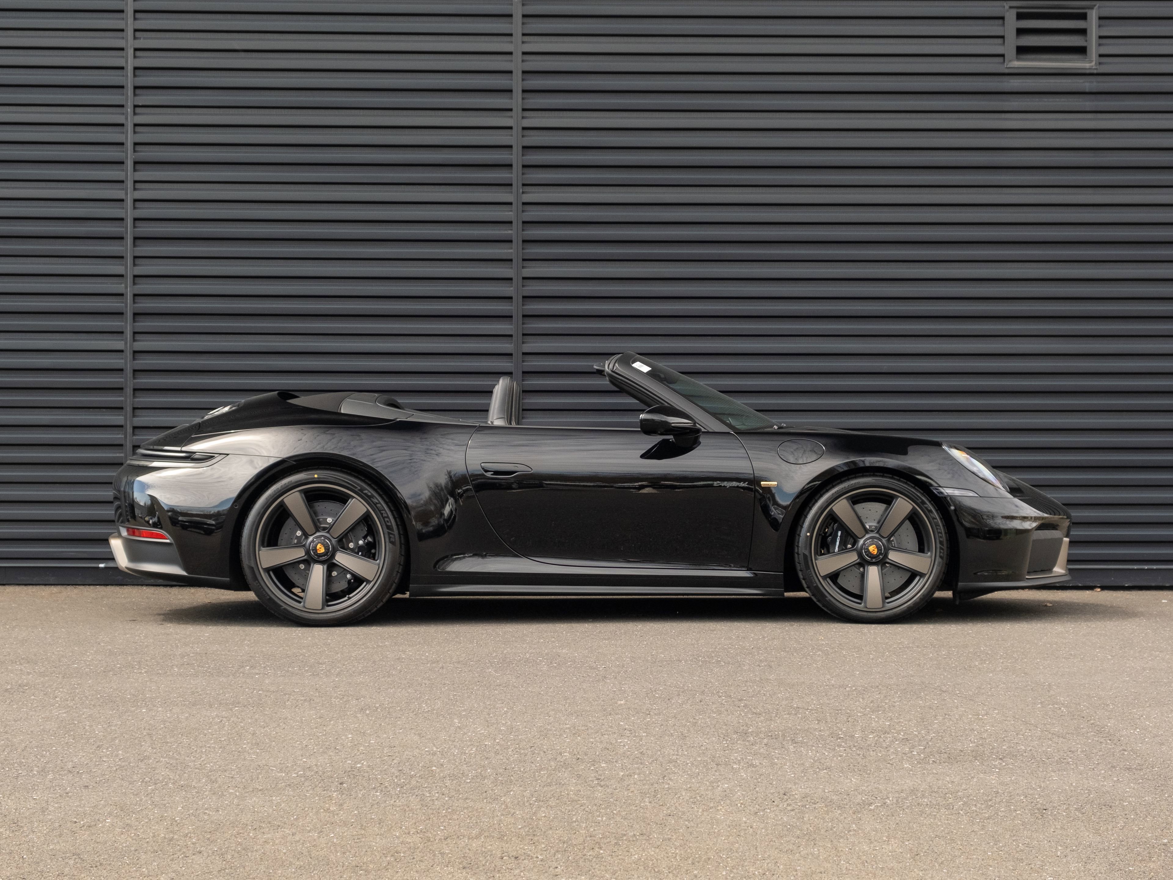 New 2026 Porsche 911 GTS image 9