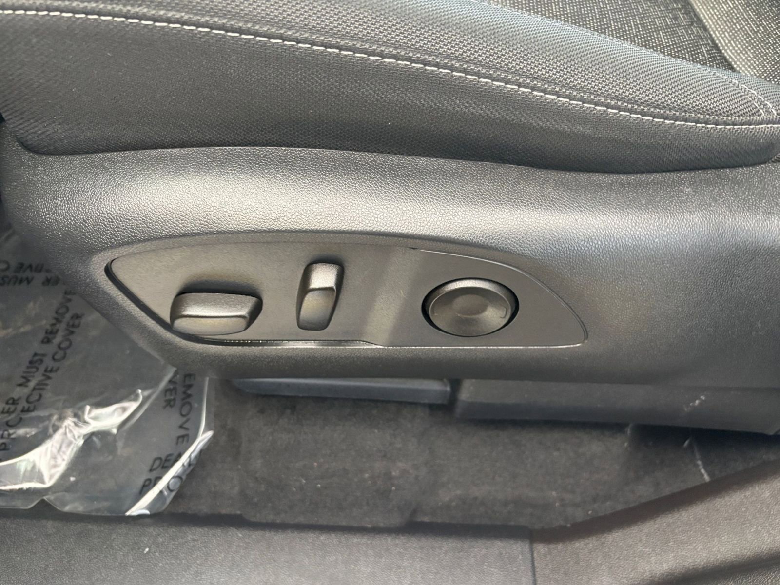 Used 2025 Chevrolet Traverse LT AWD/4WD image 23