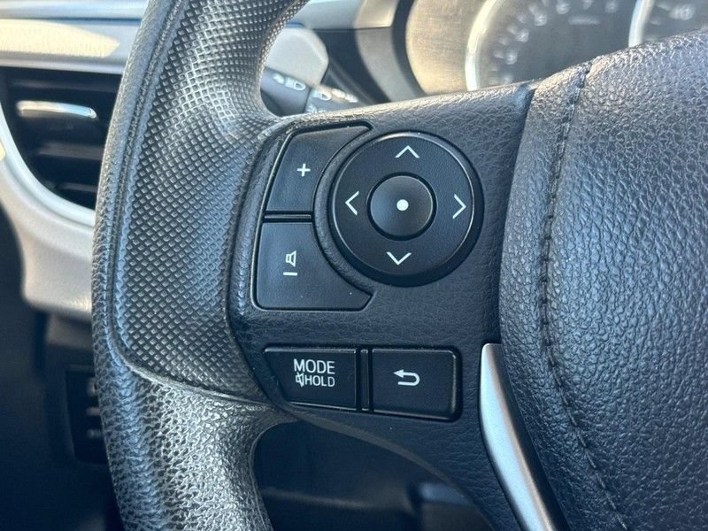 Used 2014 Toyota Corolla LE FWD image 15