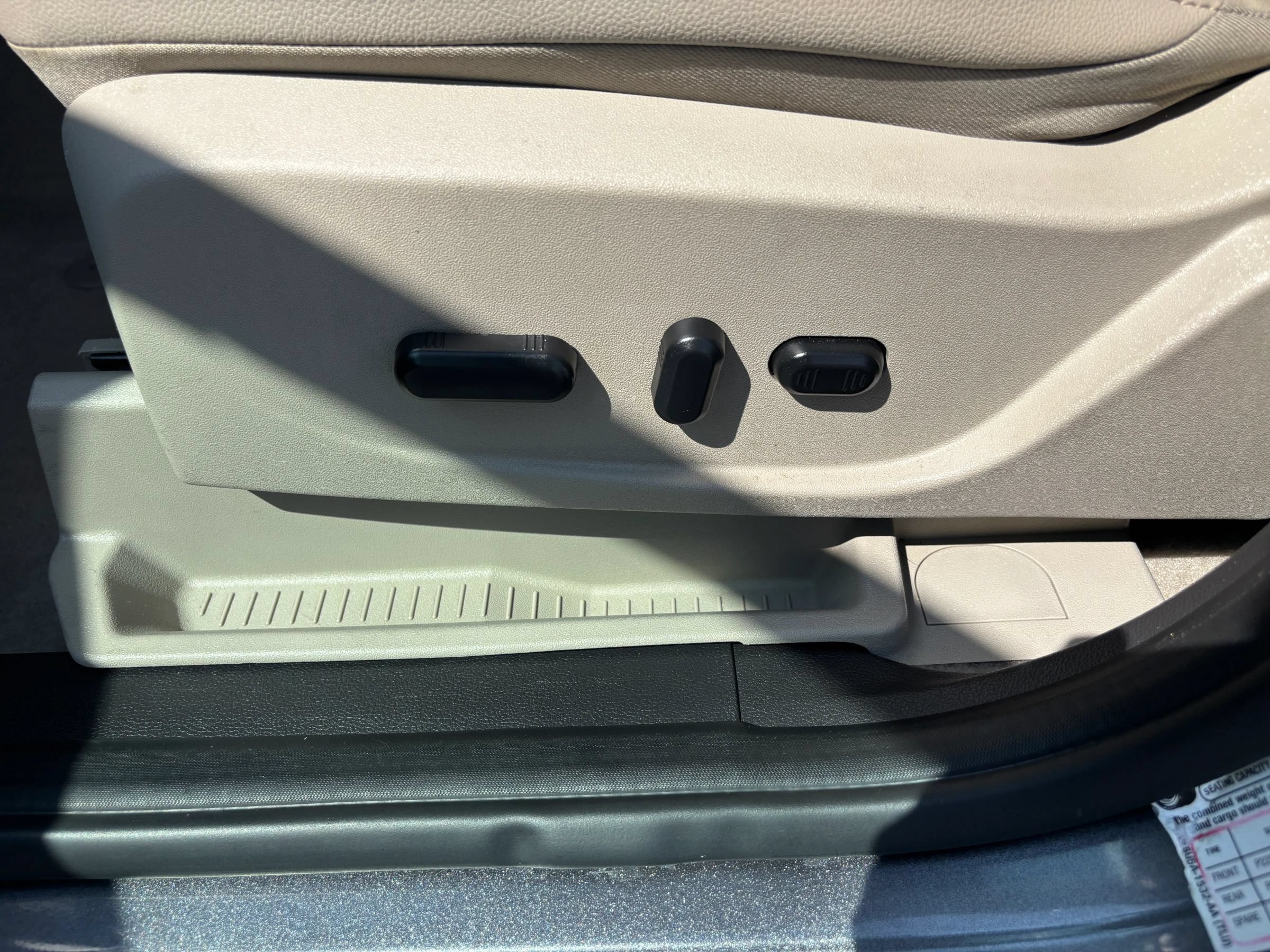 Used 2014 Ford C-MAX SEL w/ Equipment Group 302A FWD image 12