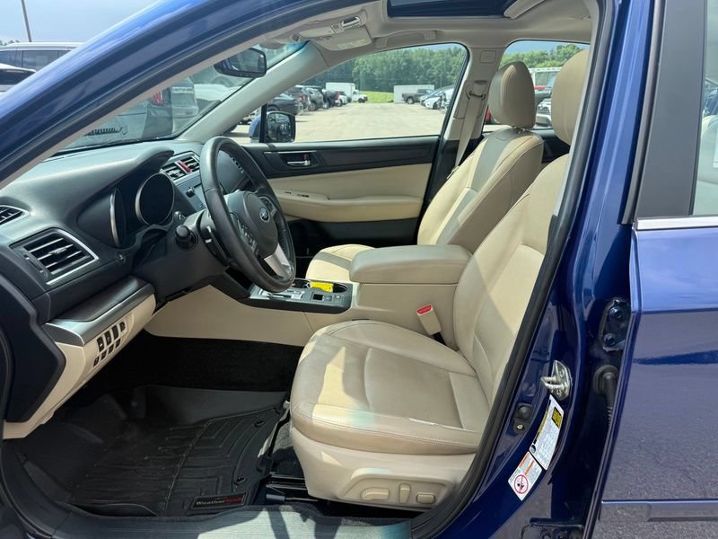 Used 2015 Subaru Legacy 3.6R Limited AWD/4WD image 3