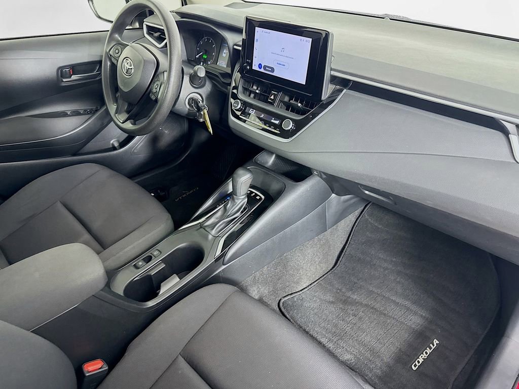 Used 2024 Toyota Corolla LE FWD image 34