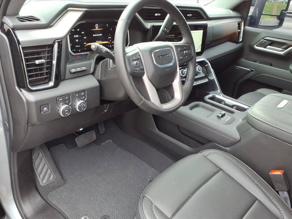 Used 2026 GMC Sierra 2500 Denali w/ Denali Reserve Package AWD/4WD image 11