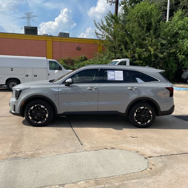 Used 2024 Kia Sorento S w/ Panoramic Sunroof Package AWD/4WD image 7