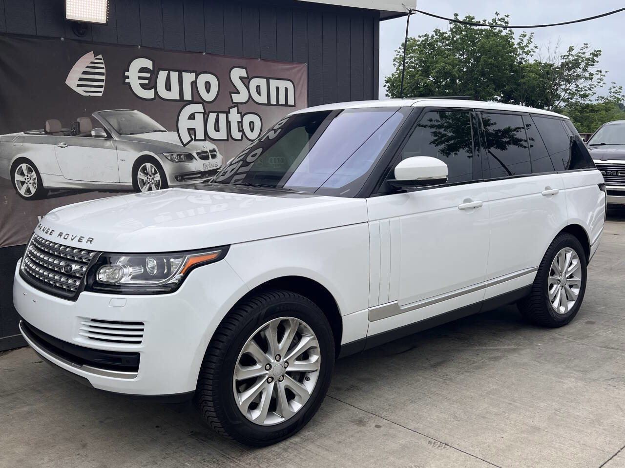 Used 2016 Land Rover Range Rover HSE image 5