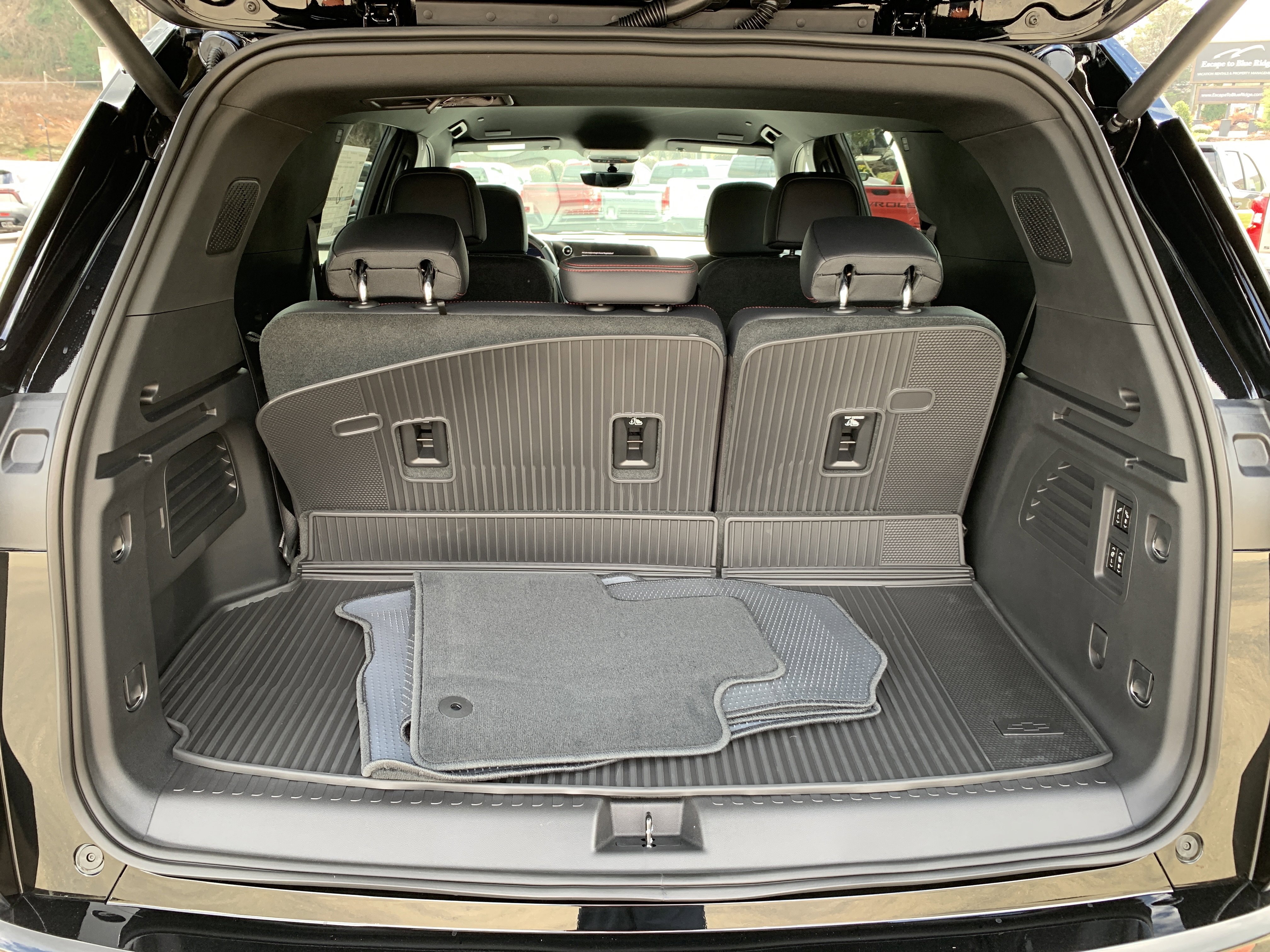 New 2026 Chevrolet Traverse RS w/ LPO, Floor Liner Package image 24