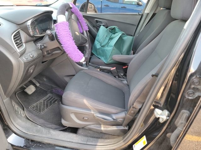 Used 2017 Chevrolet Trax LS image 10