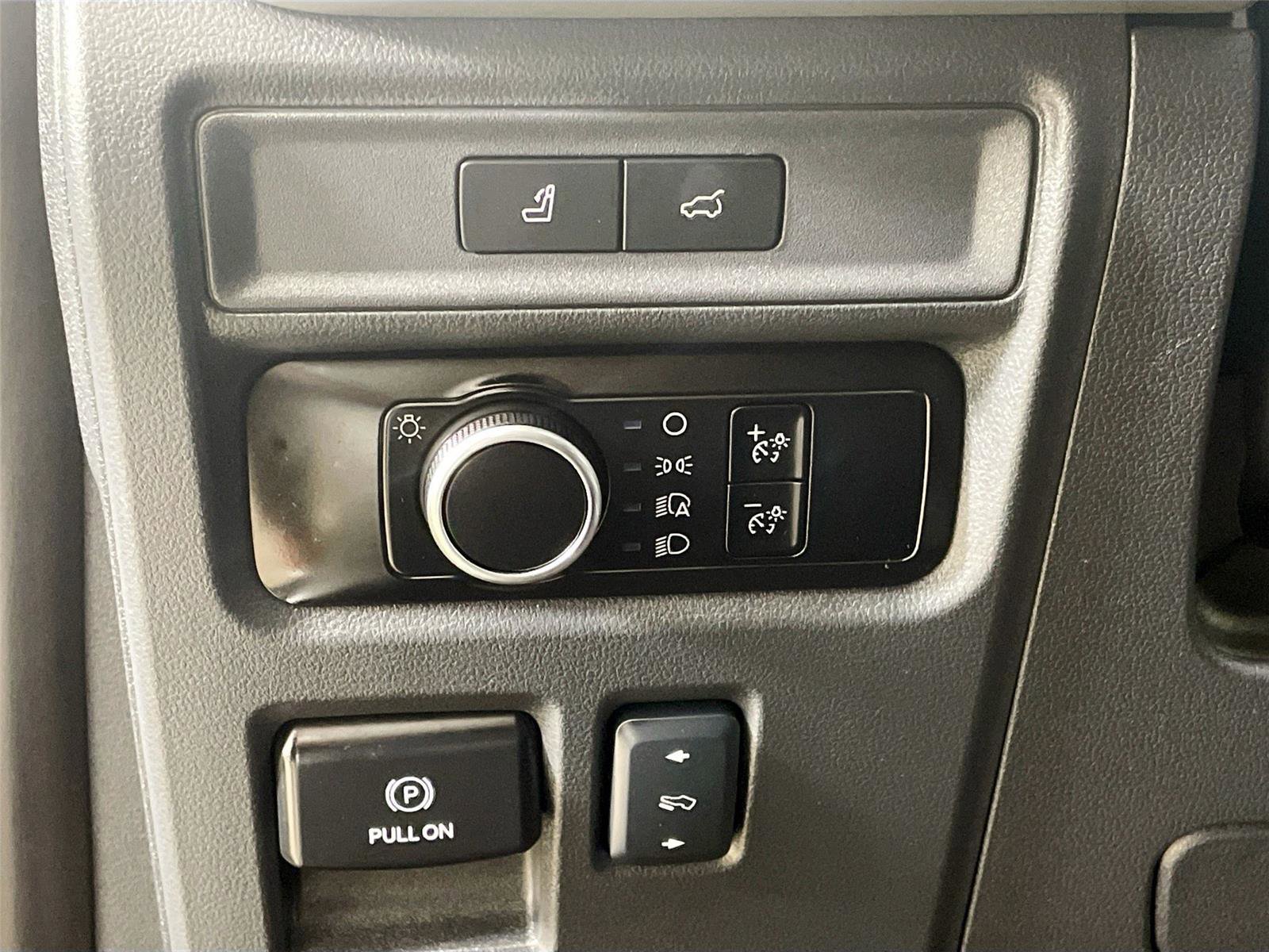 Used 2024 Ford Expedition XLT image 10